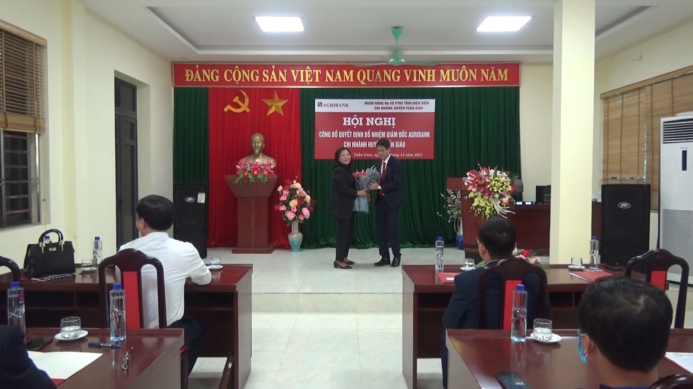 Bổ nhiệm chức danh Giám đốc ngân hàng nông nghiệp chi nhánh huyện Tuần Giáo