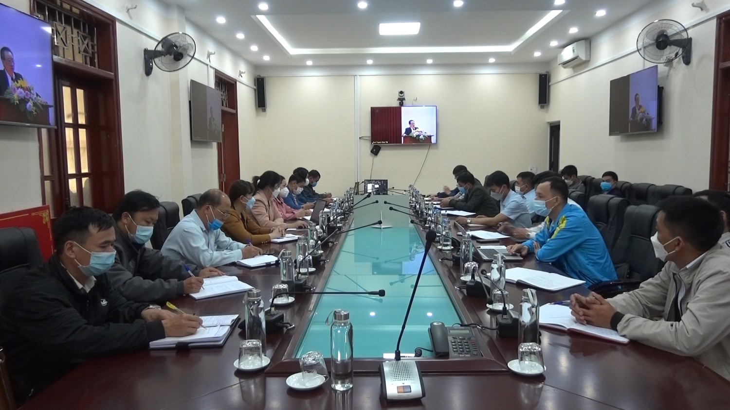 Hội nghị toàn quốc nghiên cứu, học tập, quán triệt các Kết luận, Quy định Hội nghị Trung ương 4, Khoá XIII của Đảng cho lãnh đạo các cơ quan báo chí, xuất bản, lãnh đạo Liên hiệp các hội văn học, Nghệ thuật Việt Nam, Liên hiệp các Hội Khoa học và kỹ