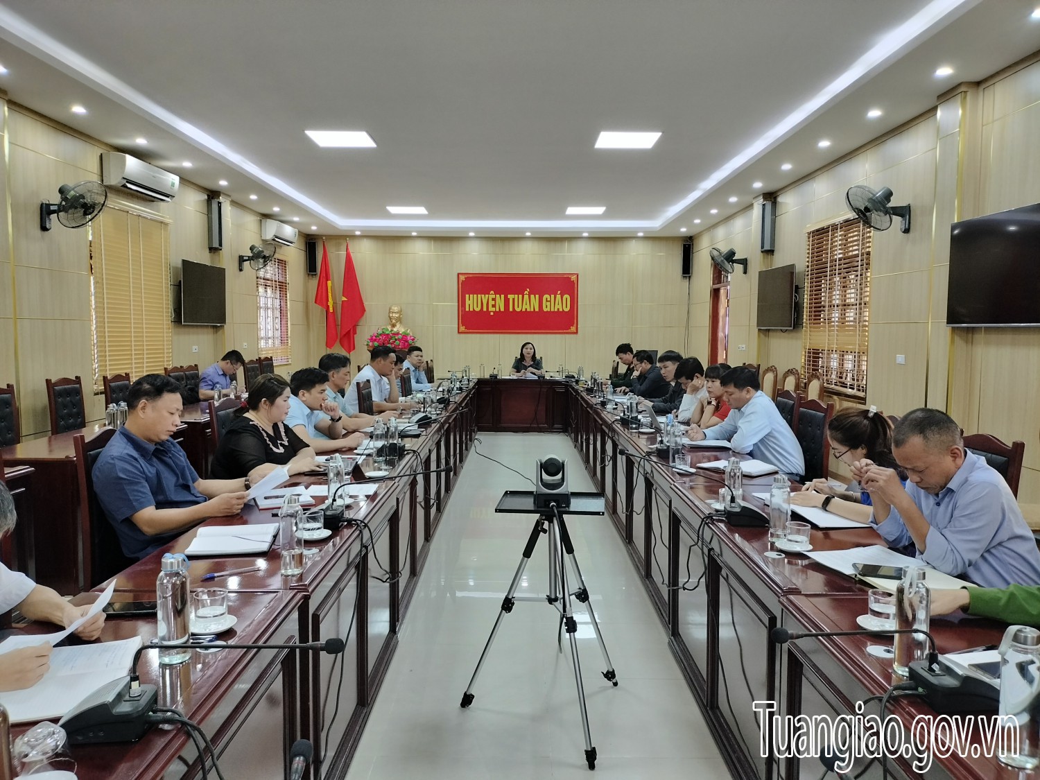 Họp Tiểu ban hậu cần phục vụ Lễ kỷ niệm 70 năm giải phóng huyện Tuần Giáo