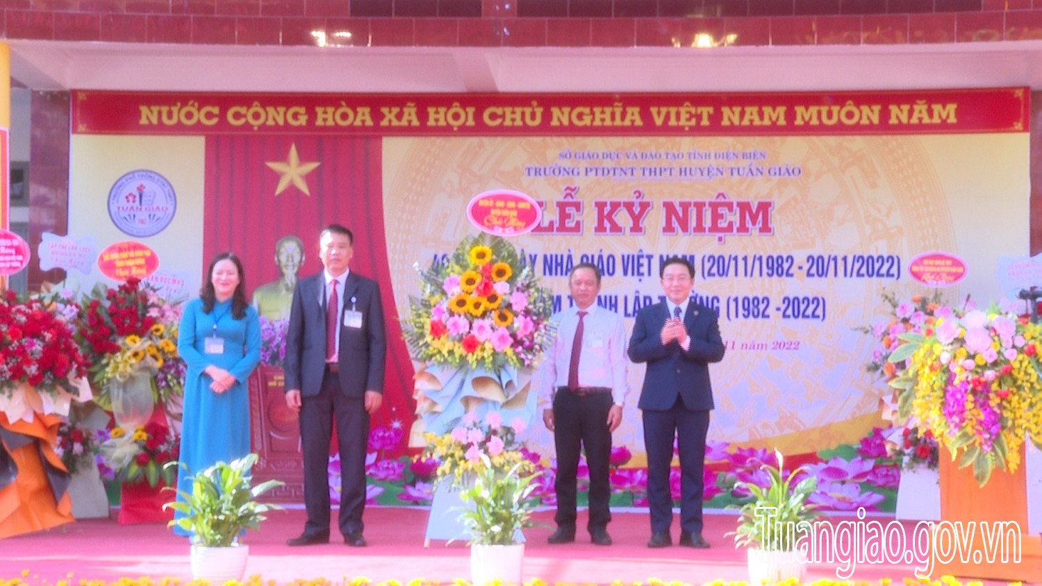 Lễ kỷ niệm 40 năm thành lập Trường PTDTNT THPT Tuần Giáo