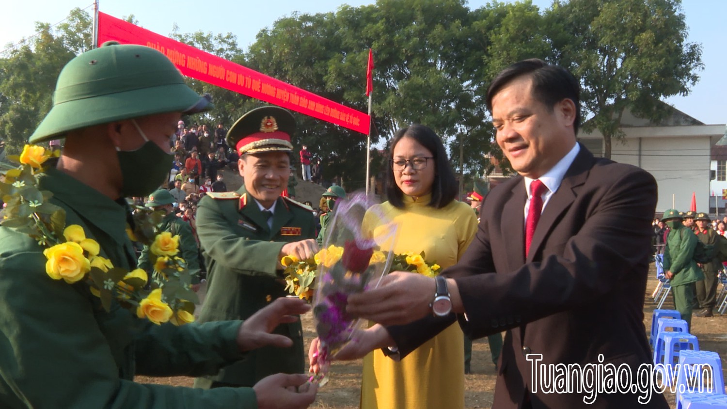 Tuần Giáo sôi nổi ngày hội tòng quân