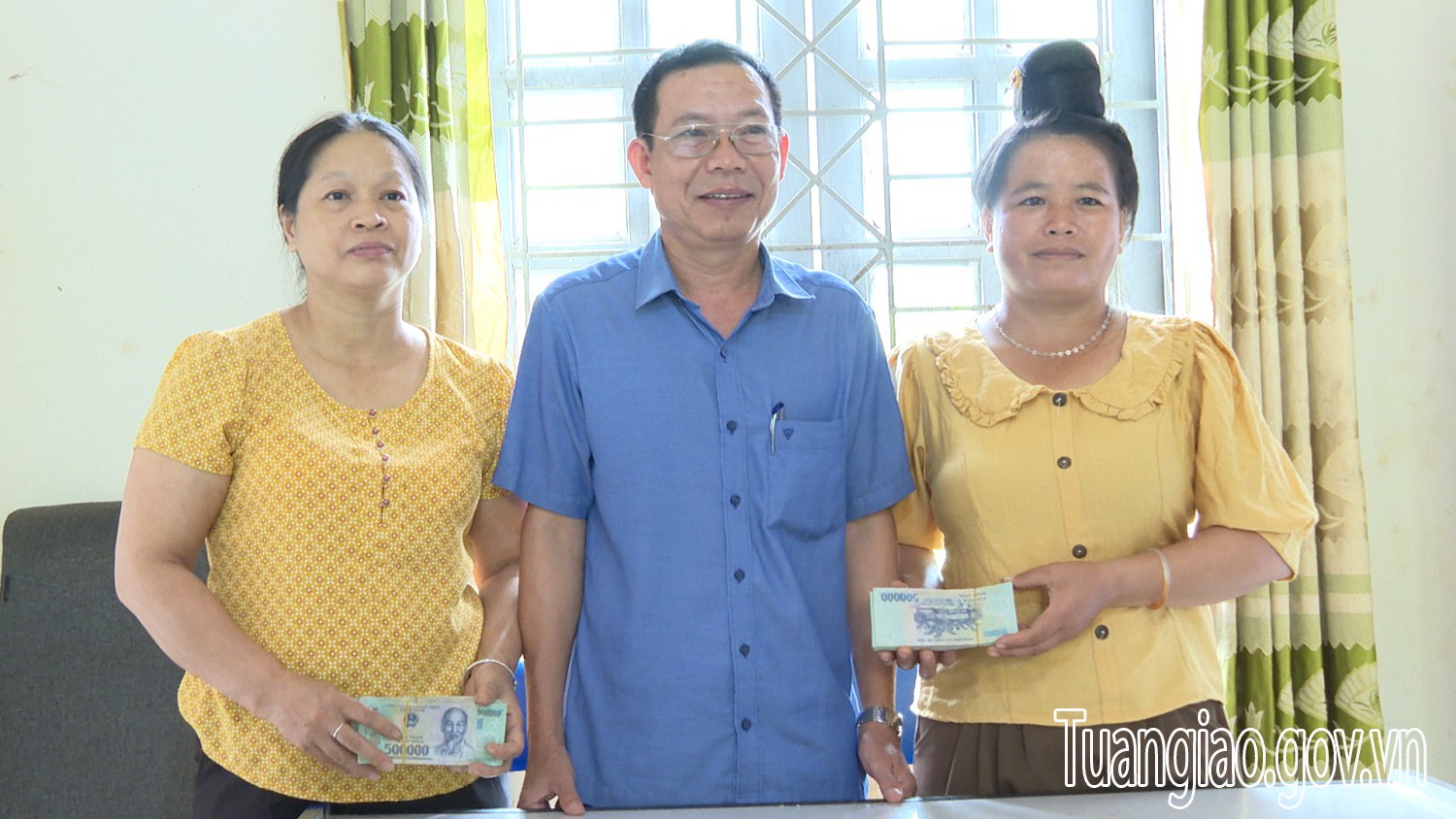 Hội Nông dân huyện Tuần Giáo giải ngân 250 triệu đồng vốn Quỹ Hỗ trợ nông dân cho hội viên, nông dân phát triển sản xuất