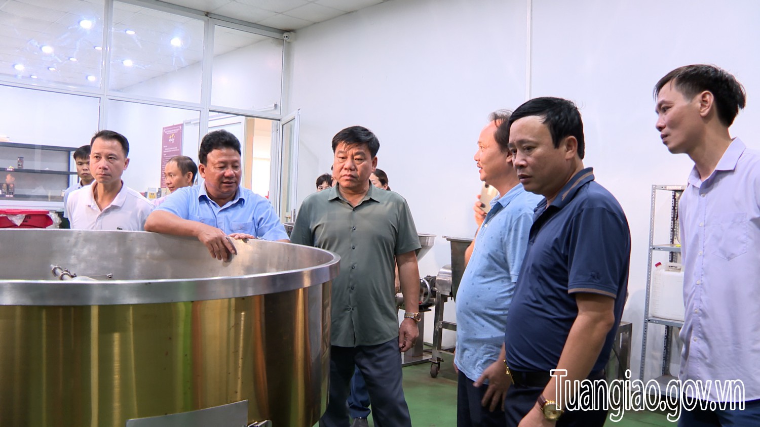 Đoàn công tác huyện uỷ Mường Tè tham quan, trao đổi kinh nghiệm tại huyện Tuần Giáo