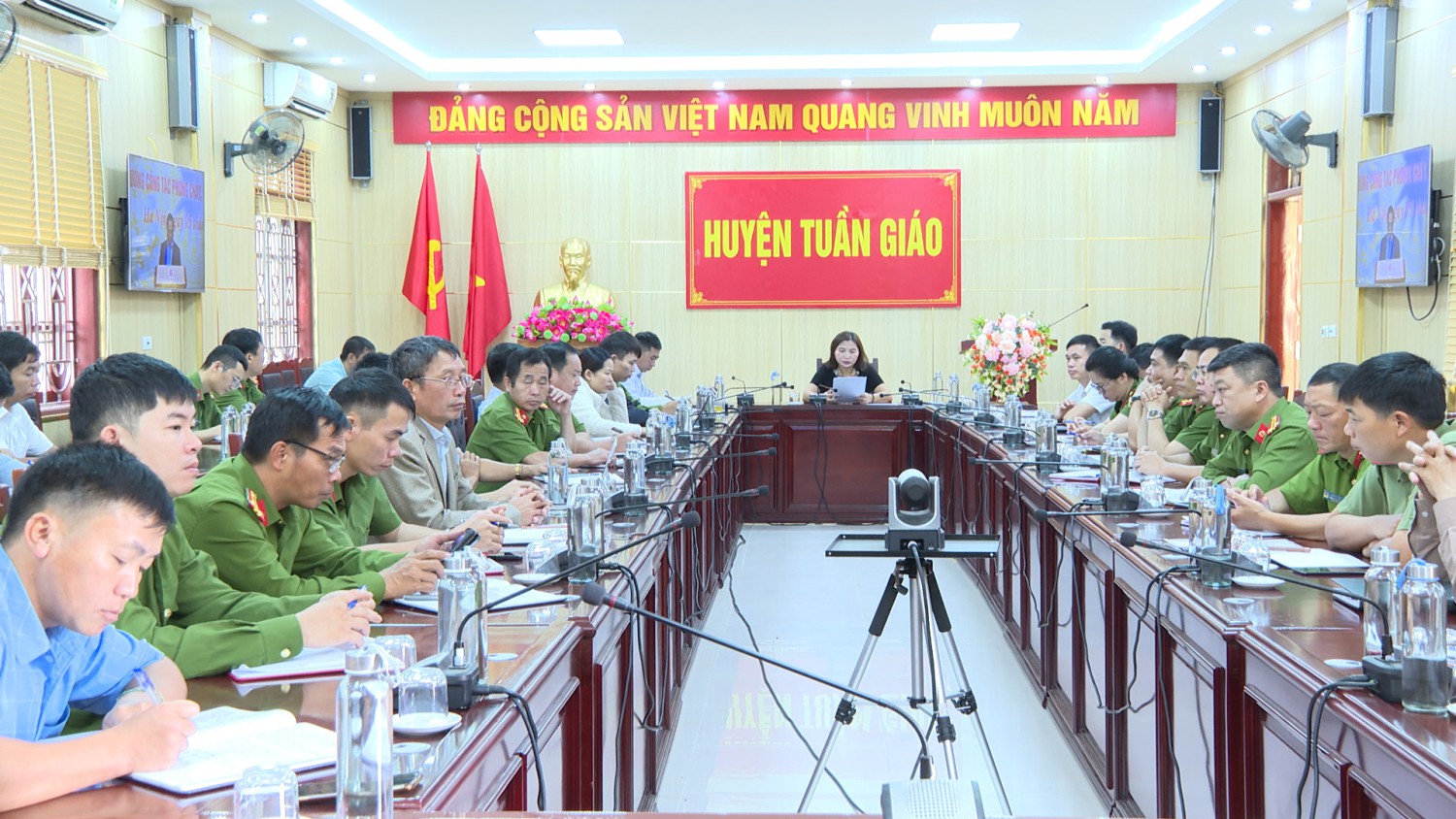 Hội nghị trực tuyến đánh giá kết quả 10 tháng thực hiện Chỉ thị số 01/CT-TTg ngày 03/01/2023 của Thủ tướng Chính phủ về tăng cường công tác PCCC trong tình hình mới