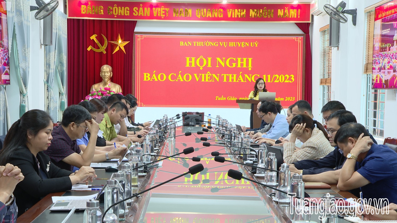 Hội nghị báo cáo viên huyện Tuần Giáo tháng 11/2023