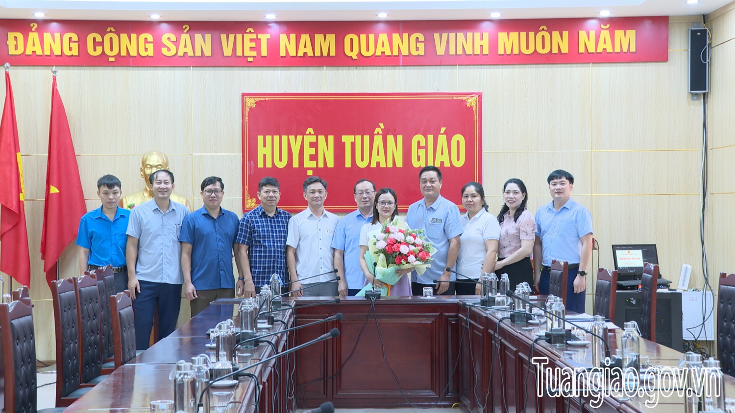 UBND huyện Tuần Giáo Công bố quyết định về công tác cán bộ