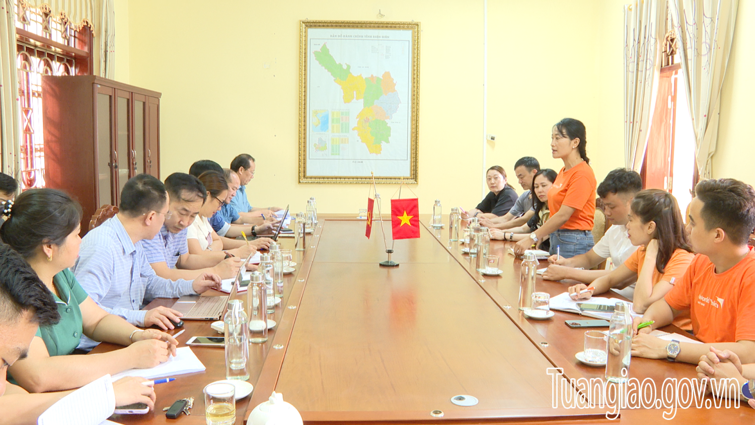 Tầm nhìn Thế giới Nhật Bản chào xã giao lãnh đạo huyện Tuần Giáo