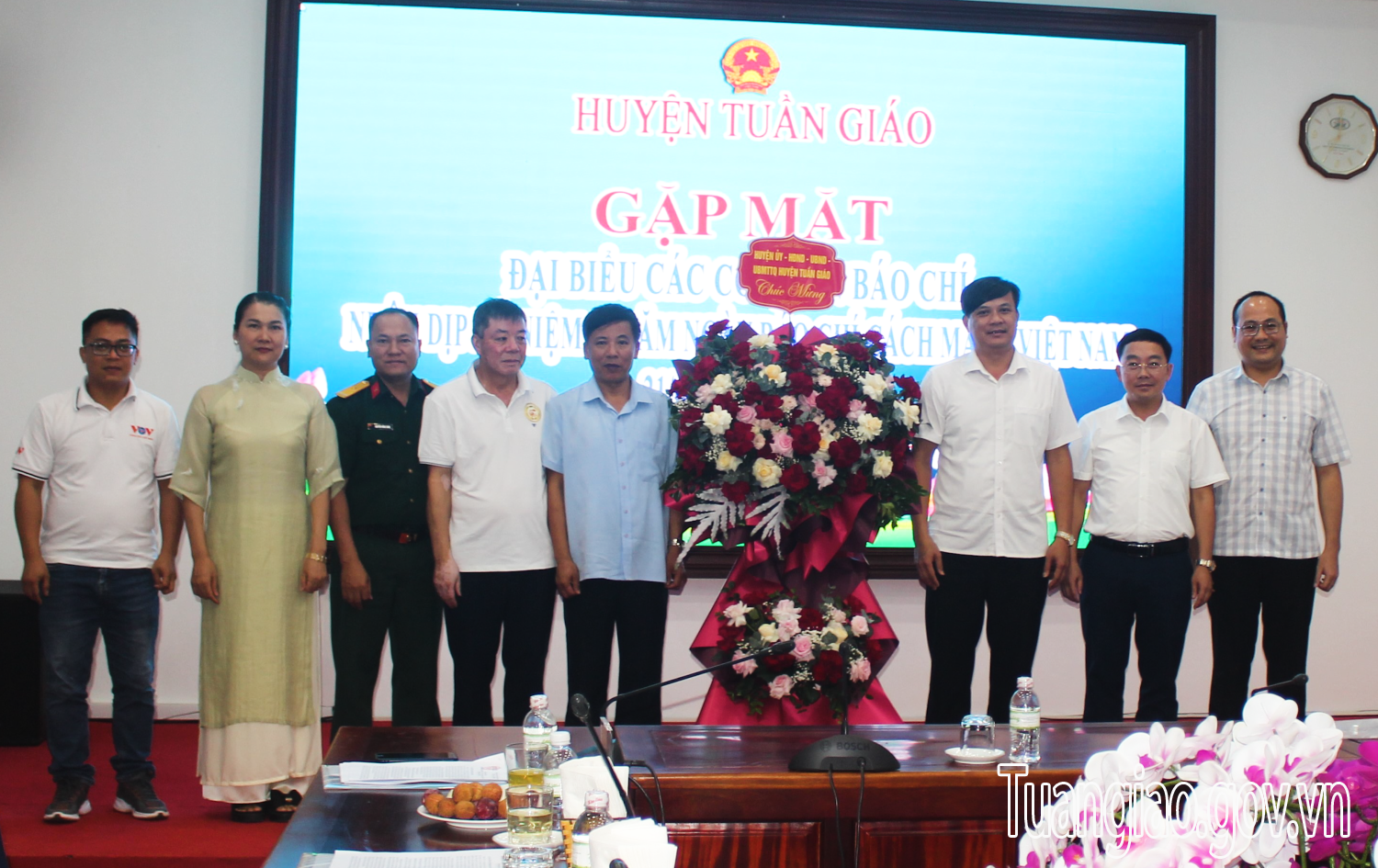 Huyện Tuần Giáo gặp mặt các cơ quan báo chí nhân dịp kỷ niệm 99 năm Ngày báo chí cách mạng Việt Nam
