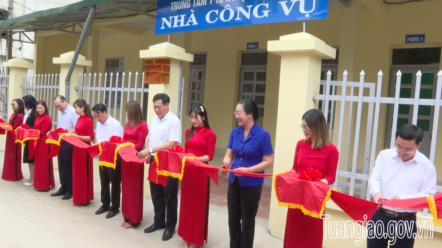 Lễ khánh thành nhà công vụ TTYT huyện Tuần Giáo