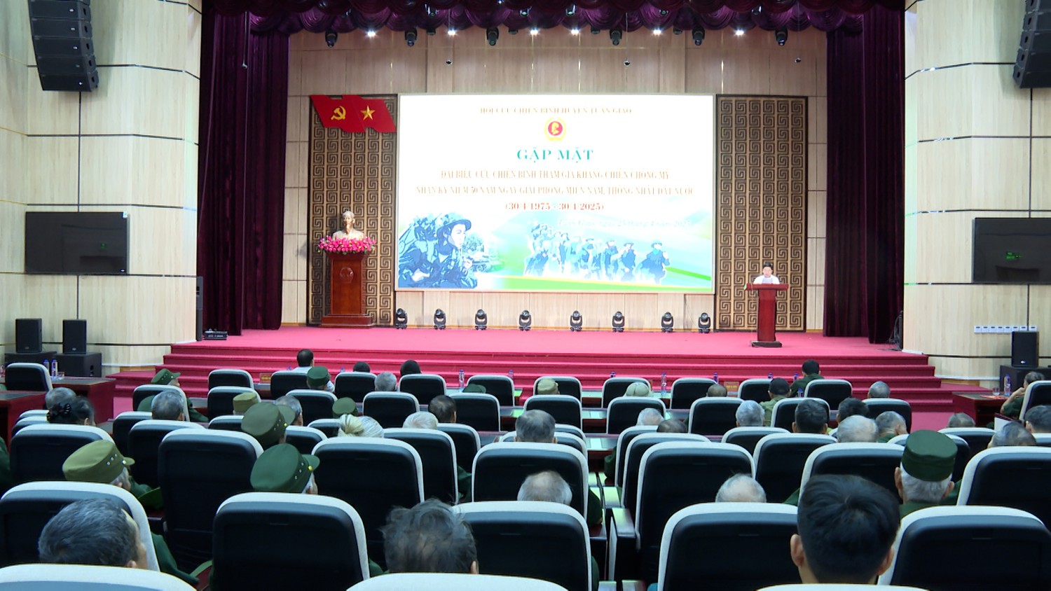 Tuần Giáo: Gặp mặt đại biểu CCB tiêu biểu tham gia...